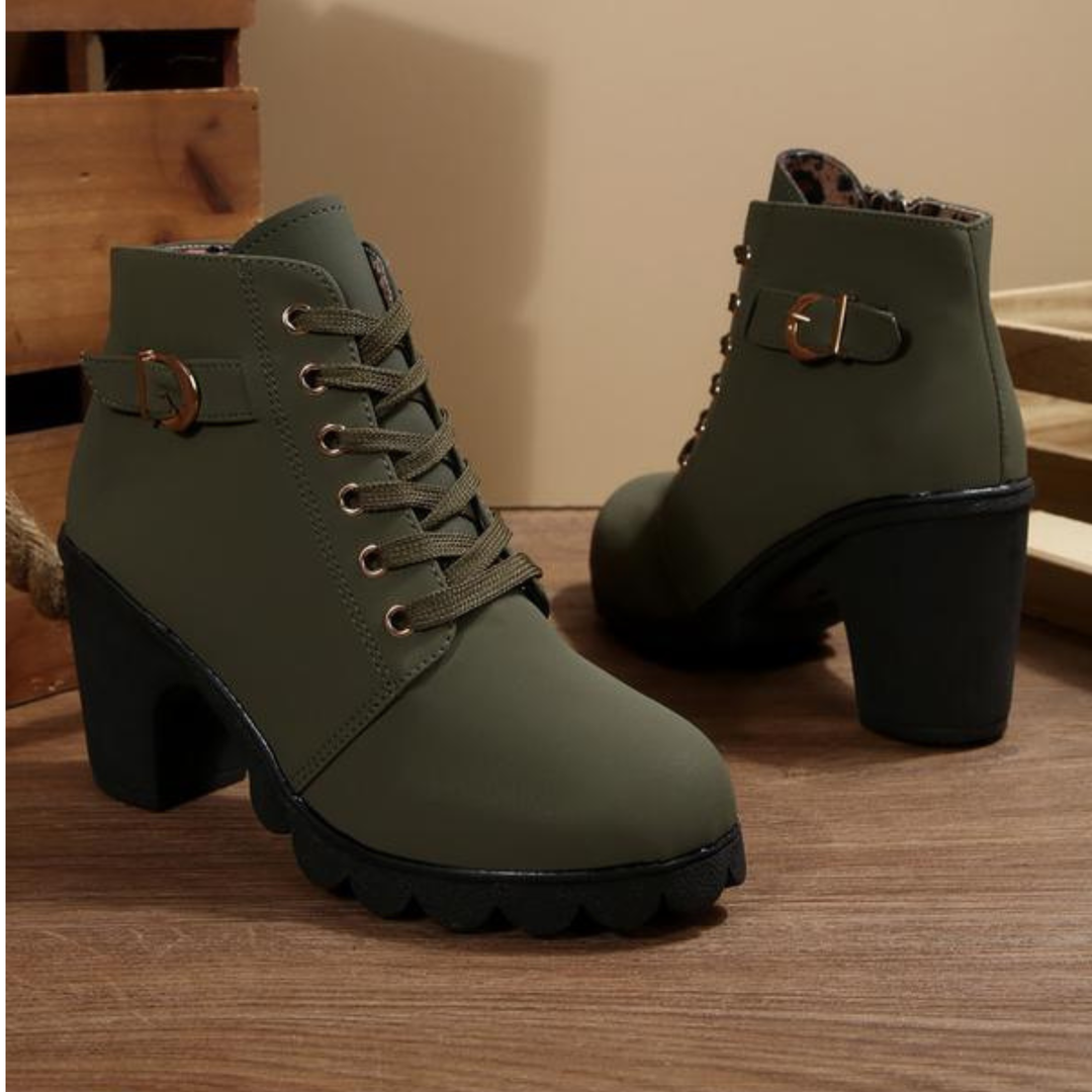Tanitha – Eleganckie, sznurowane botki z metalową klamrą