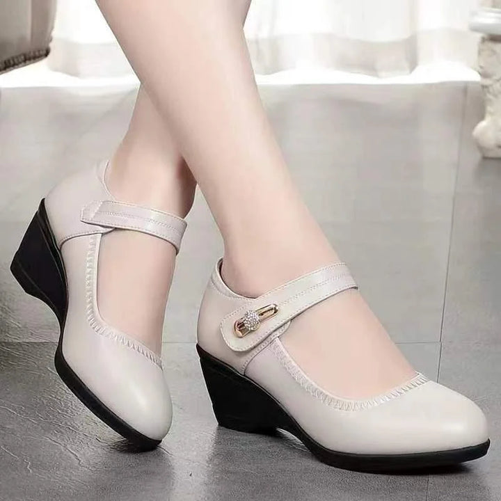 Danelia – Eleganckie buty na średnim obcasie