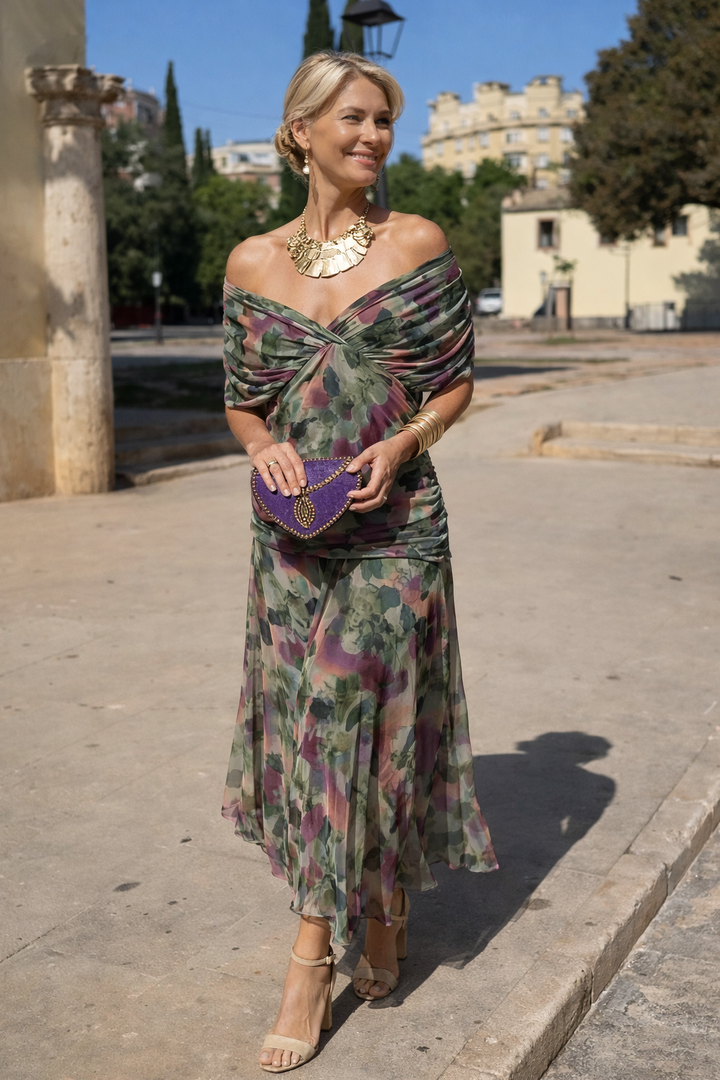 Elegancka Sukienka Maxi na Przyjęcie z Dekoltem w Serek