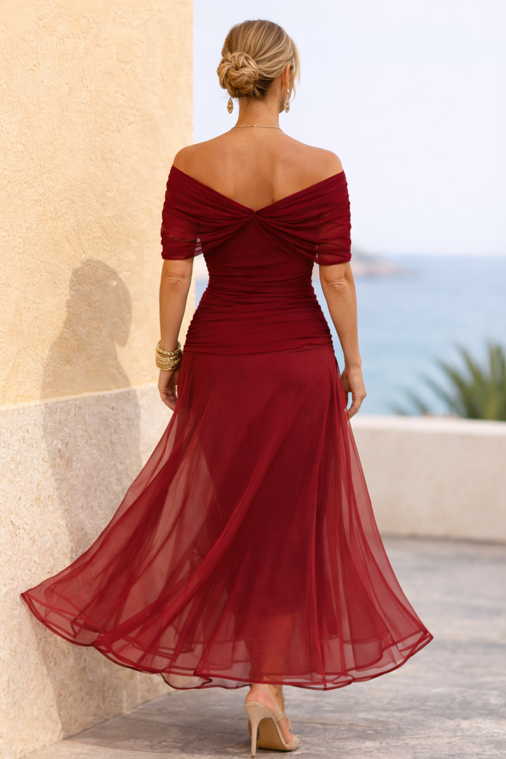 Elegancka Sukienka Maxi na Przyjęcie z Dekoltem w Serek