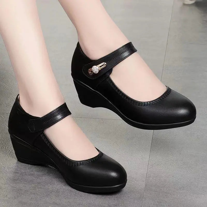 Danelia – Eleganckie buty na średnim obcasie